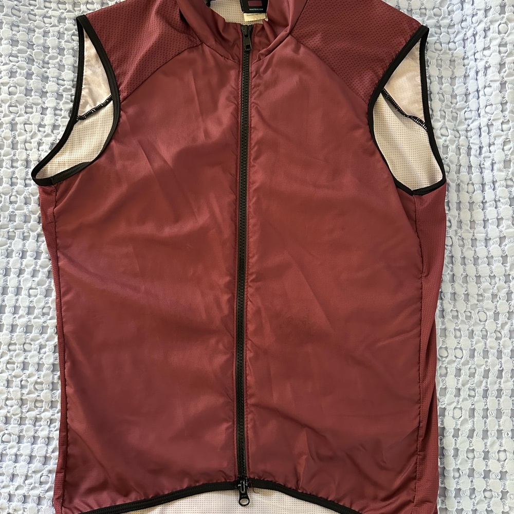 Maroon Sleeveless Zip-Up Vest